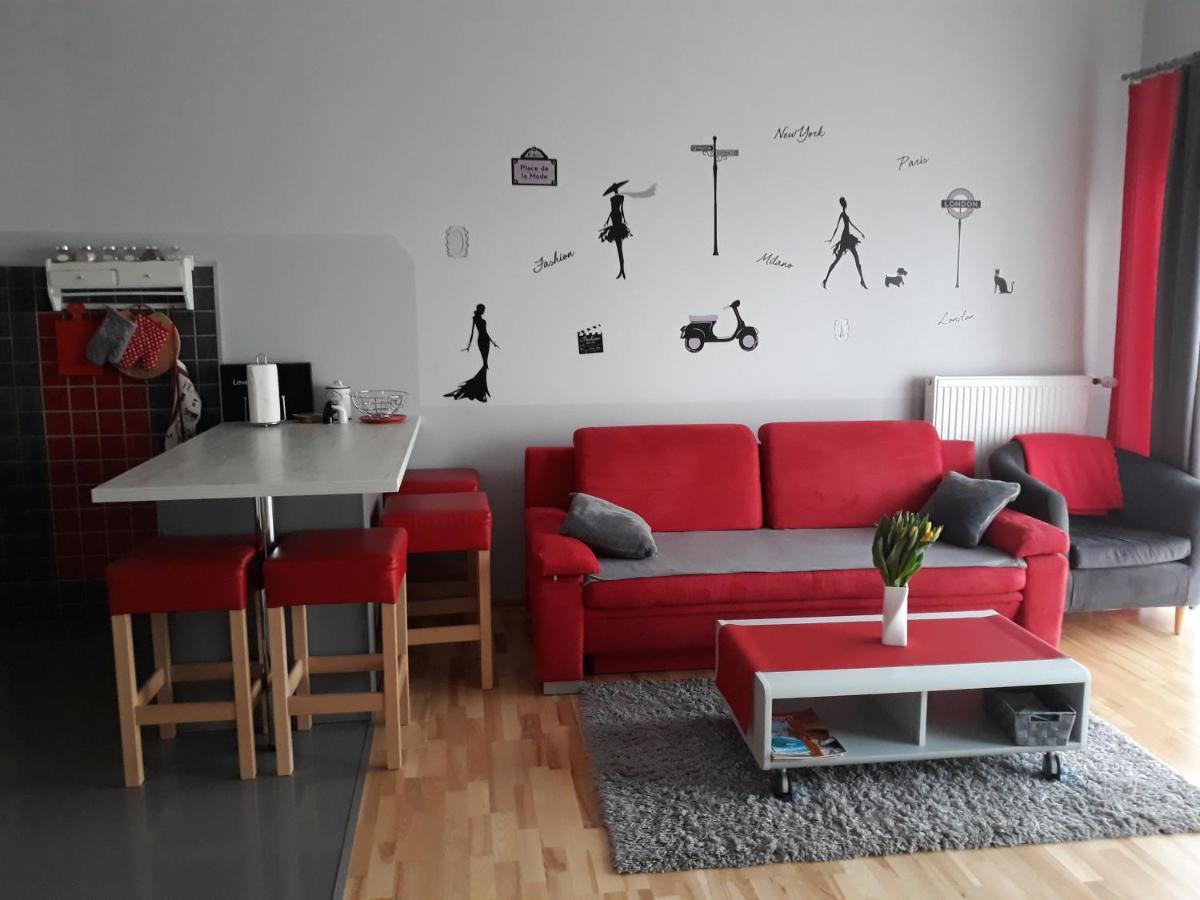 Przytulny Apartamencik Darlowko Esterno foto